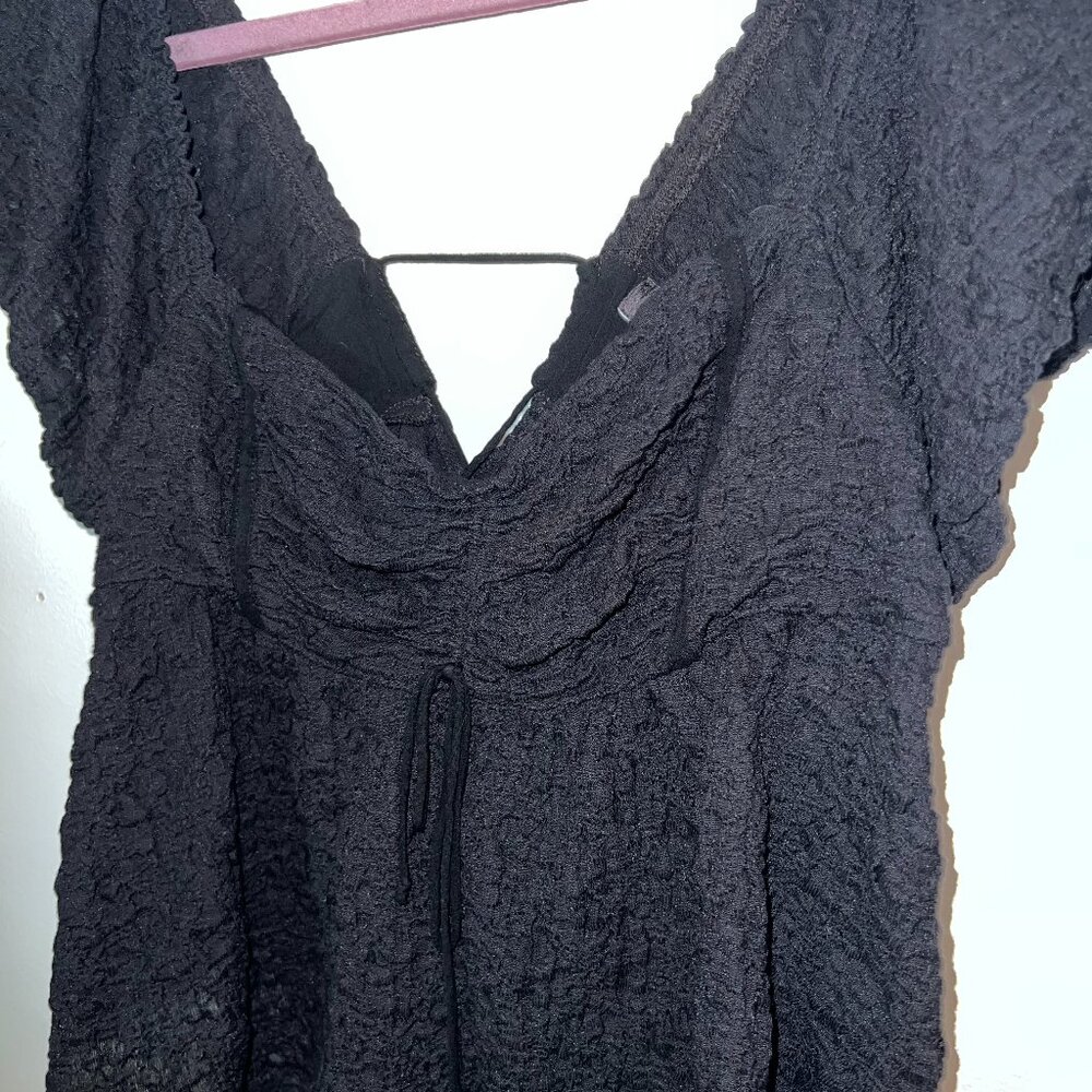 Excellent Condition Urban Outfitters Beverly Textured Lace-Up Babydoll Blouse